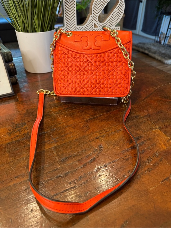 Tory Burch Handbags - Tory Burch Bright Orange Quilted Crossbody with Gold Chain